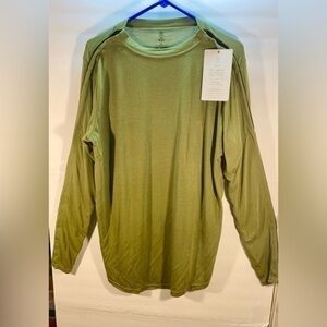 NWT MAI WOMENS GREEN SIZE XXL SNAP SLEEVES TOP